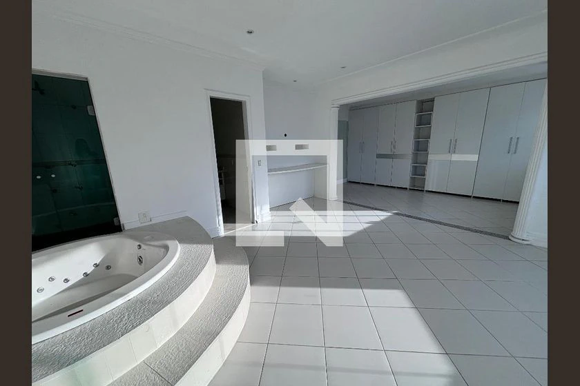 Casa em condomínio com 6 quartos e jardim privativo — photo 30