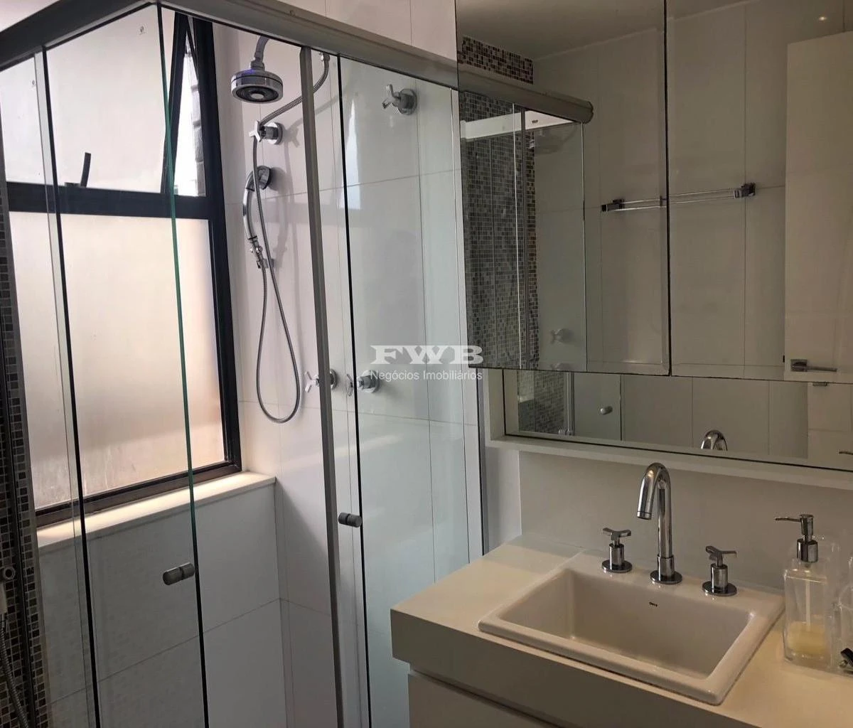 Furnished 90 m² apartment with 1 en-suite bedroom — photo 15
