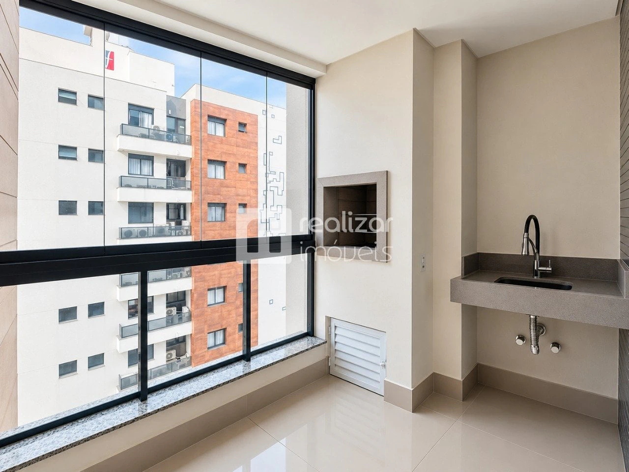 Furnished apartment, 79 m², with a grill on the balcony — photo 6