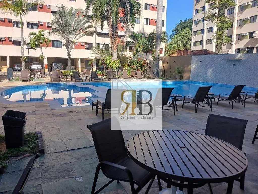 3-bedroom apartment in a building with a pool — photo 7
