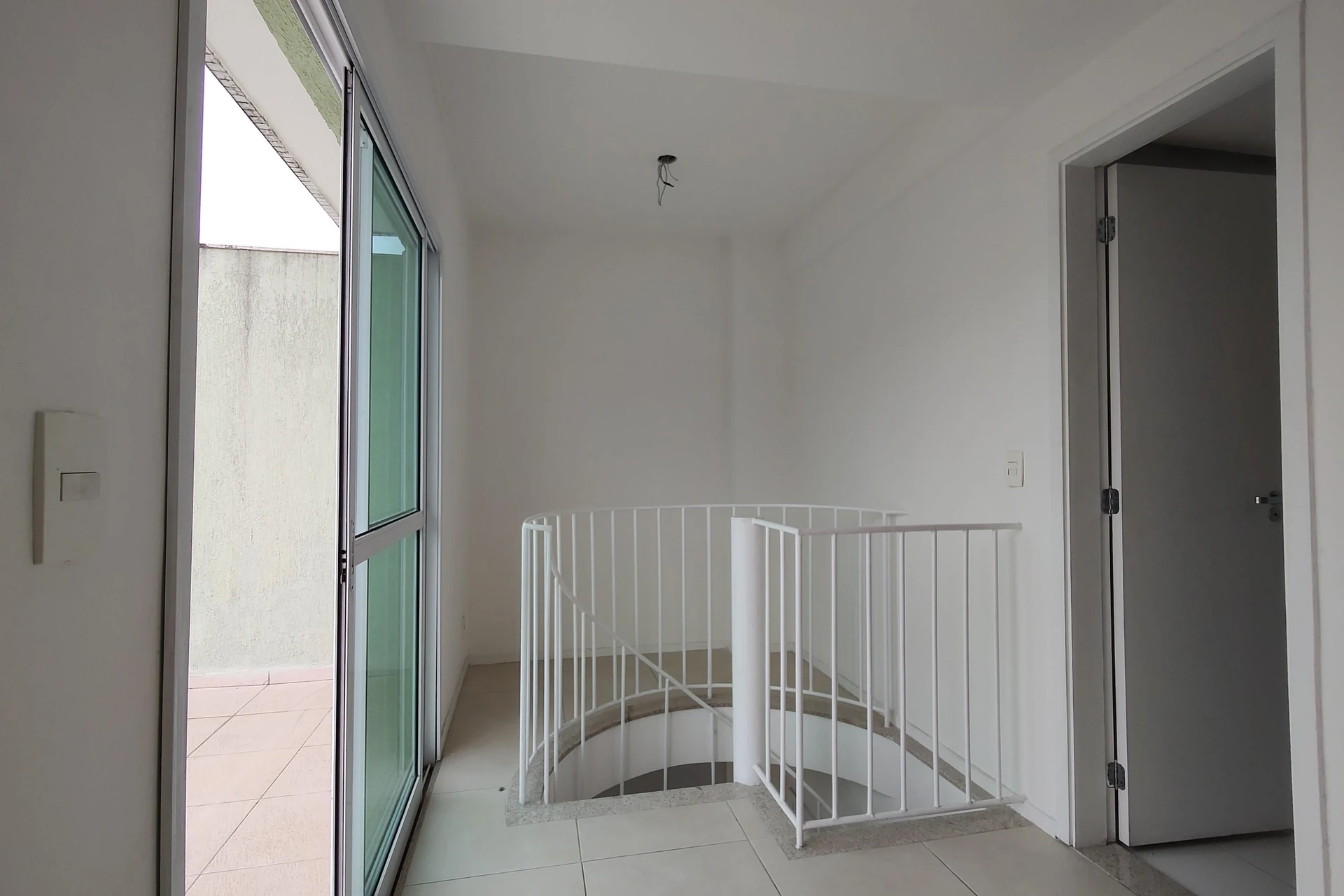 Apartment with 2 bedrooms, balcony and 1 parking space — photo 66