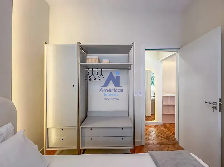 Furnished 1-bedroom apartment with floor-to-ceiling windows — photo 33