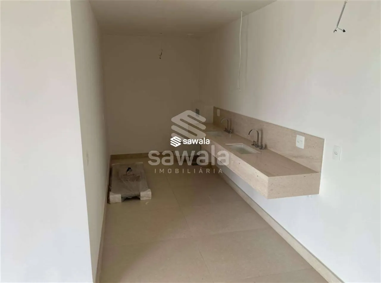 Apartamento com 1 quarto, 2 banheiros e janelas do chão ao teto — photo 8