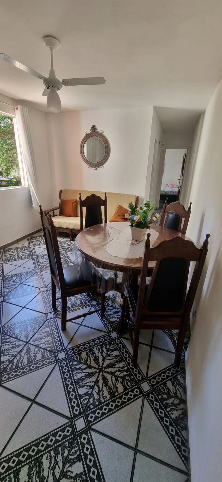 Furnished 2-bedroom apartment with separate kitchen — photo 8