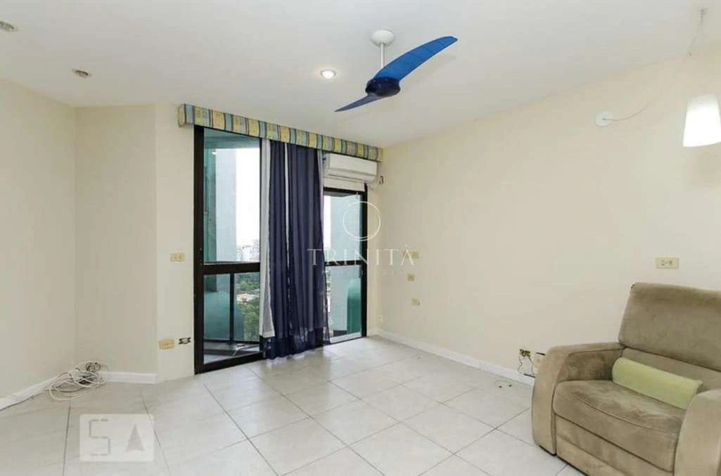 Duplex penthouse with 3 en-suite bedrooms and glass balcony — photo 12