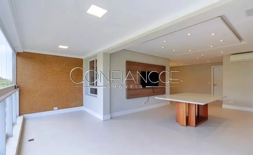 Apartment with 4 bedrooms and 2 en-suite suites — photo 7