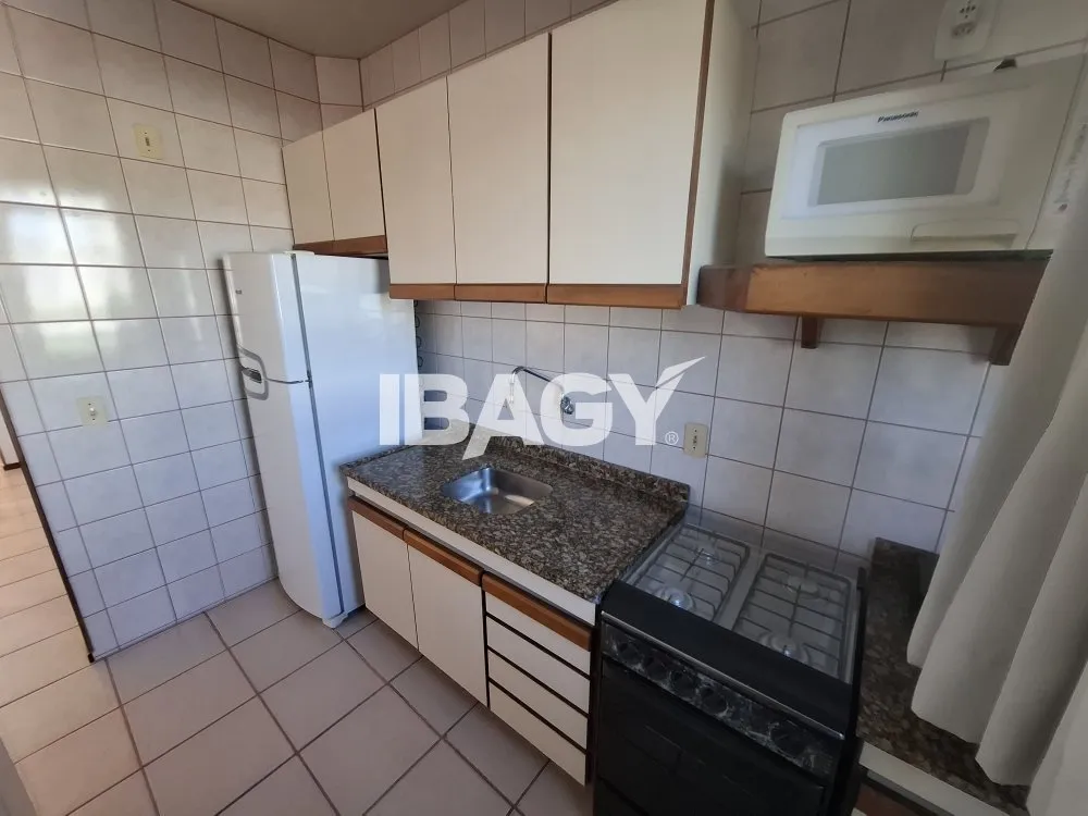 Apartamento amueblado de 1 dormitorio con balcón y 42 m² — photo 4