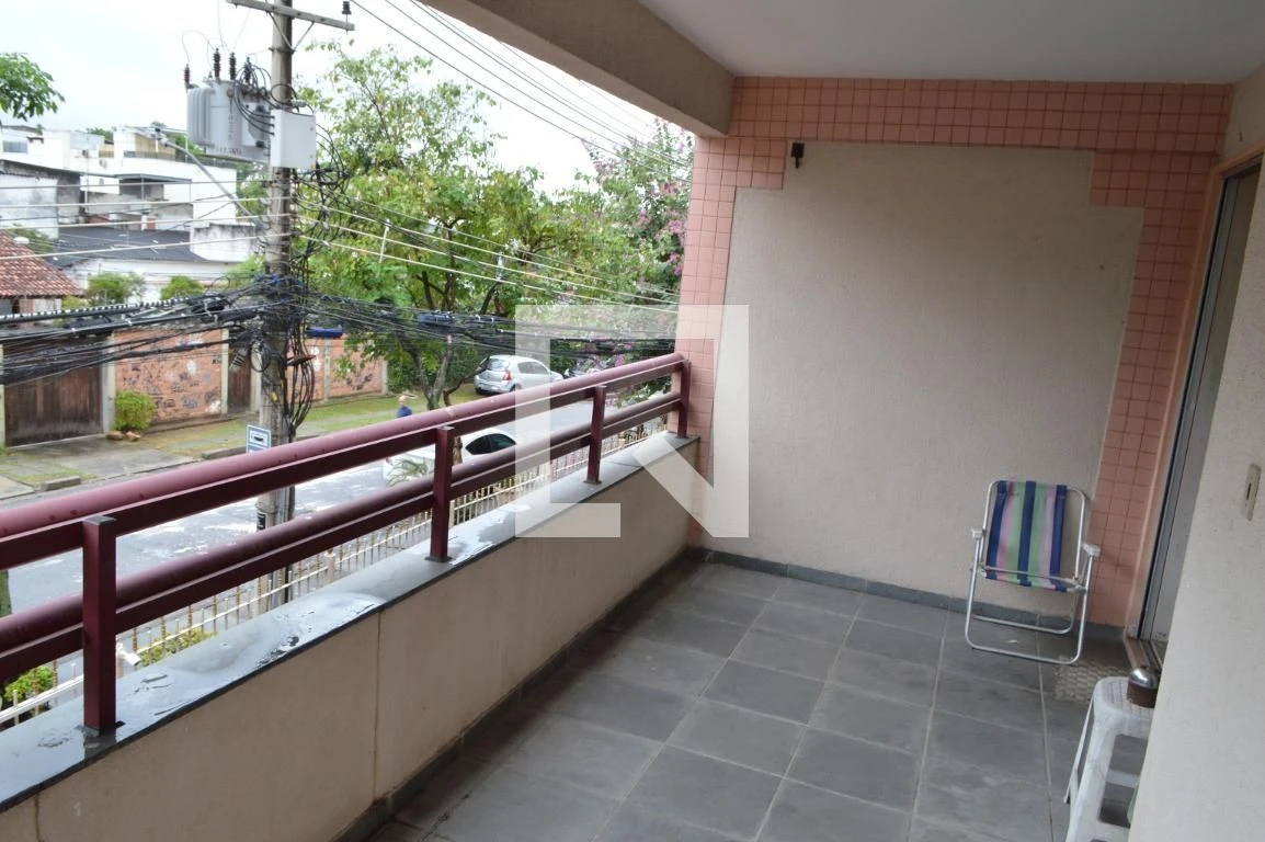 Furnished apartment with 3 bedrooms and a balcony — photo 17