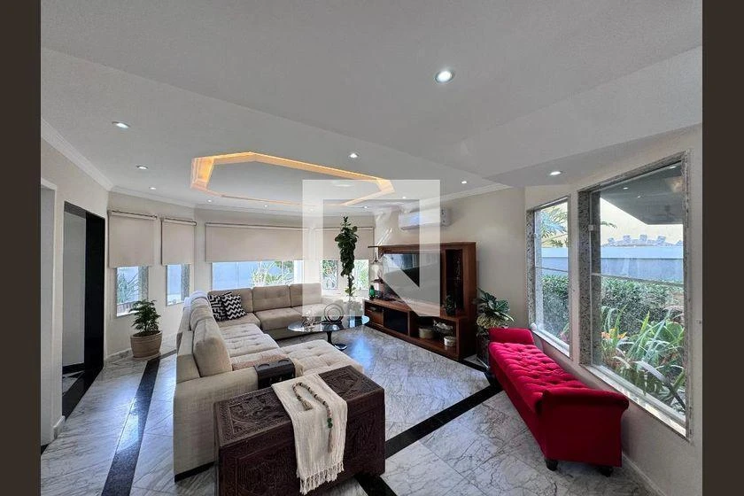 Furnished 6-bedroom house with 387 m² and 4 en-suites — photo 7