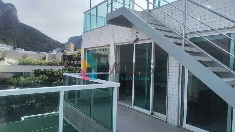 Triplex penthouse 660 m² with 3 suites and parking — photo 19