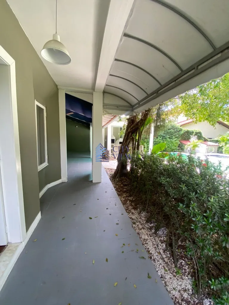 Unfurnished 4-bedroom house with 1000 m² — photo 36