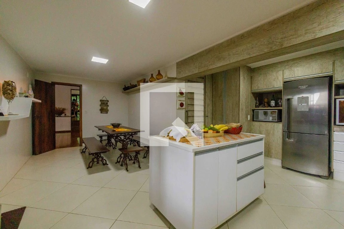 4-bedroom house with a walk-in closet in Rio de Janeiro — photo 16