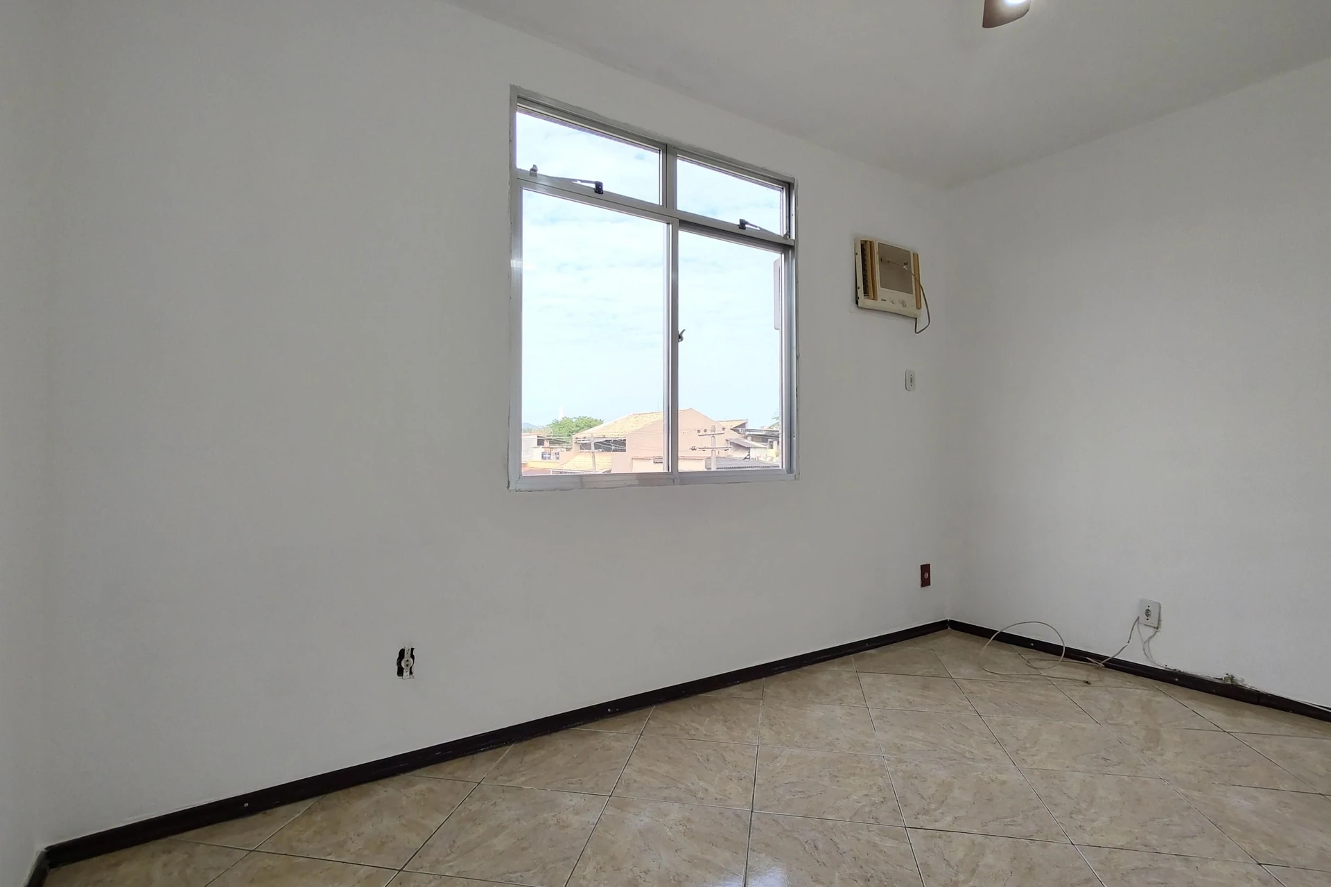 Unfurnished apartment with 2 bedrooms and 1 parking space — photo 30