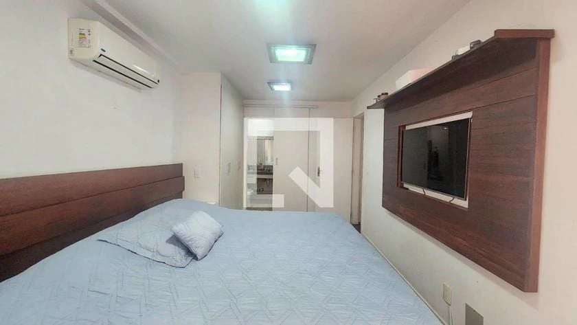 Home office in a 4-bedroom apartment, 220 m² — photo 22