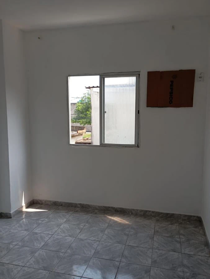 Casa com 2 quartos e tanque na área de serviço — photo 8