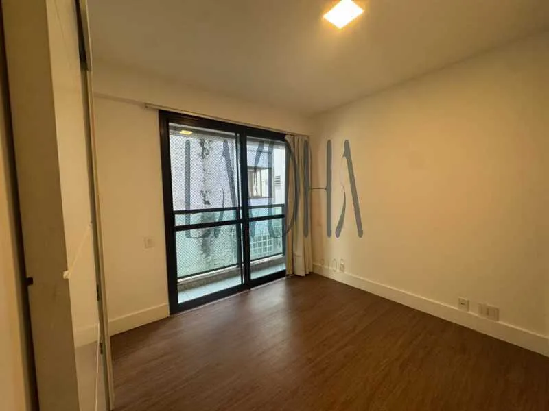 Apartment with 4 bedrooms and a separate kitchen — photo 5
