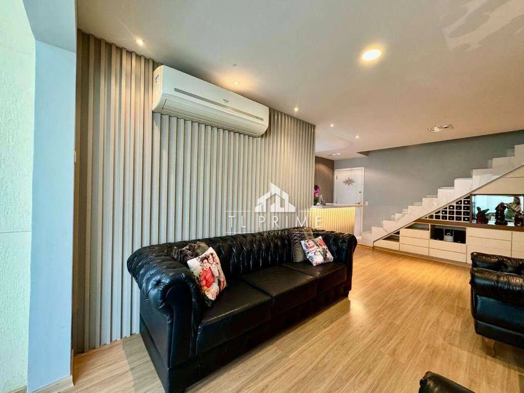 Furnished penthouse with 205 m², 3 bedrooms and 2 suites — photo 26