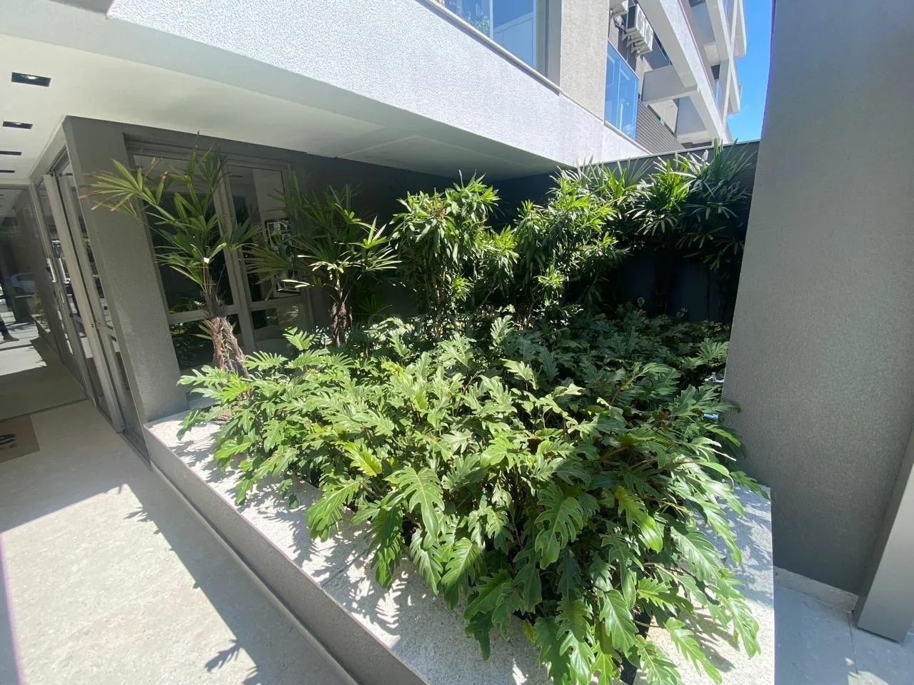 3-bedroom apartment with a grill on the balcony — photo 48