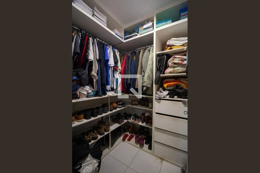 4-bedroom house with a walk-in closet in Rio de Janeiro — photo 66