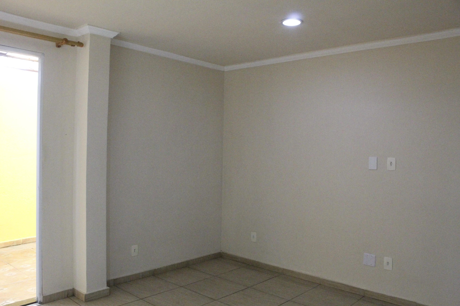 Casa sem mobília com 1 quarto e 2 banheiros e garagem — photo 31