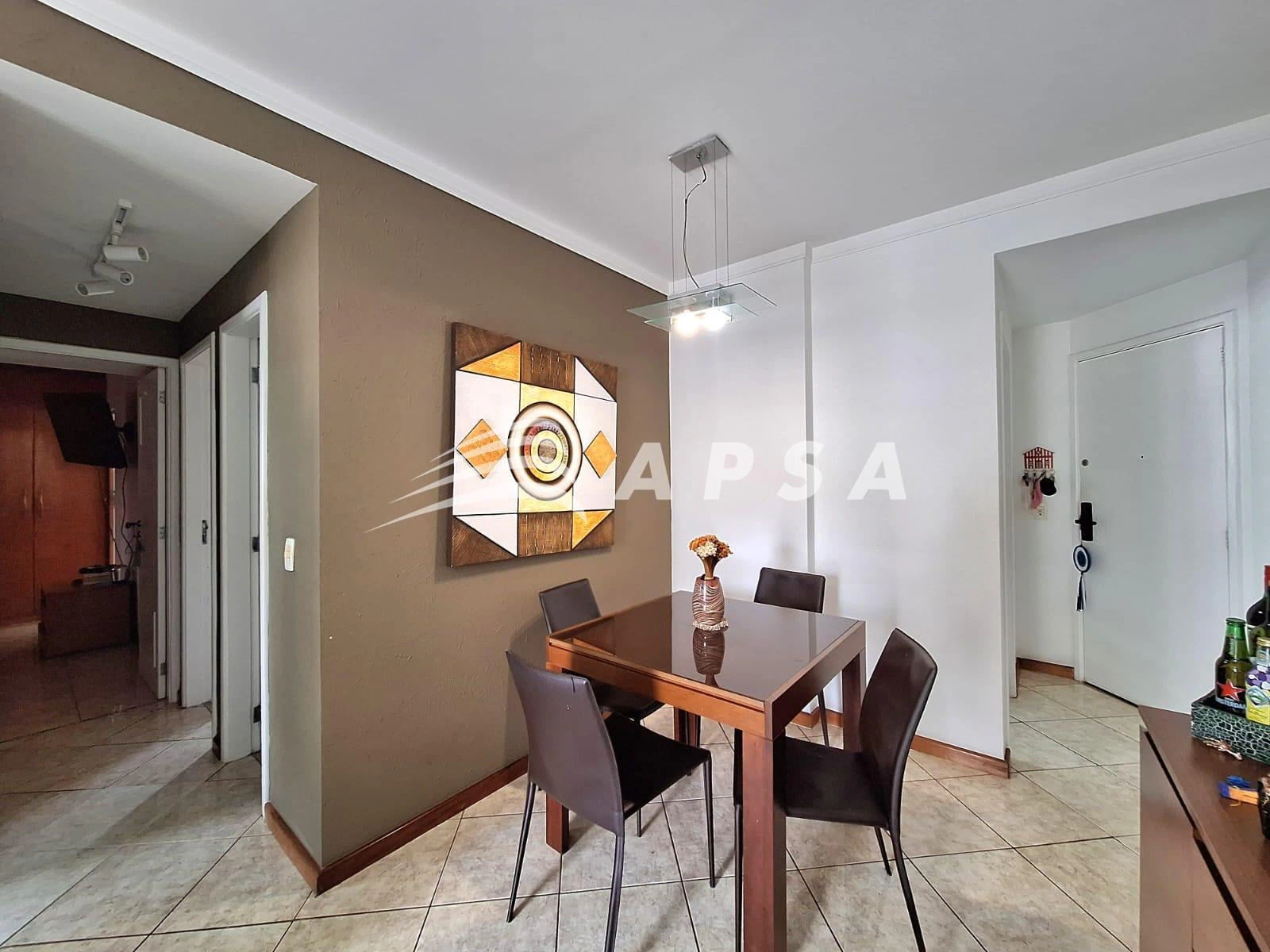 3-bedroom apartment in a building with a gym — photo 9