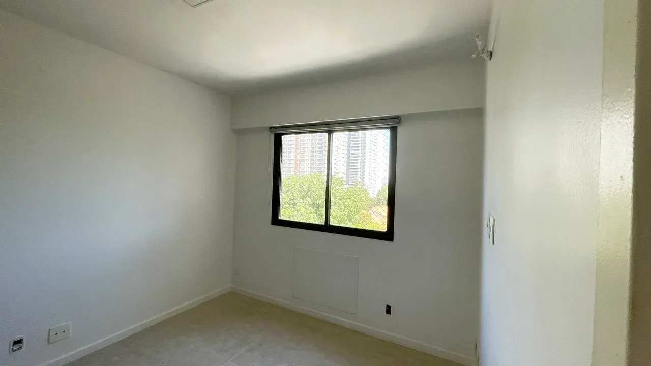 2-bedroom apartment with balcony and 3 bathrooms — photo 17