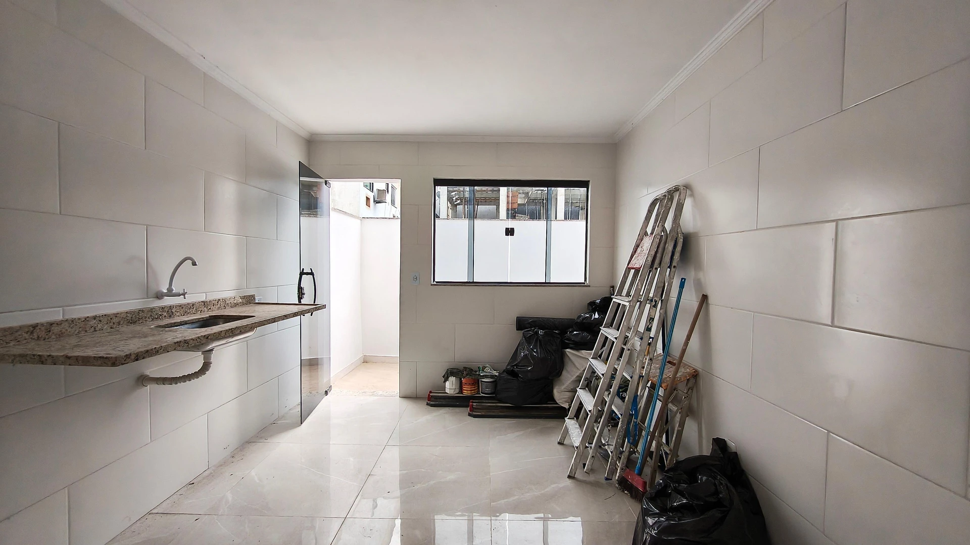 Unfurnished house with 3 bedrooms and 3 bathrooms — photo 32