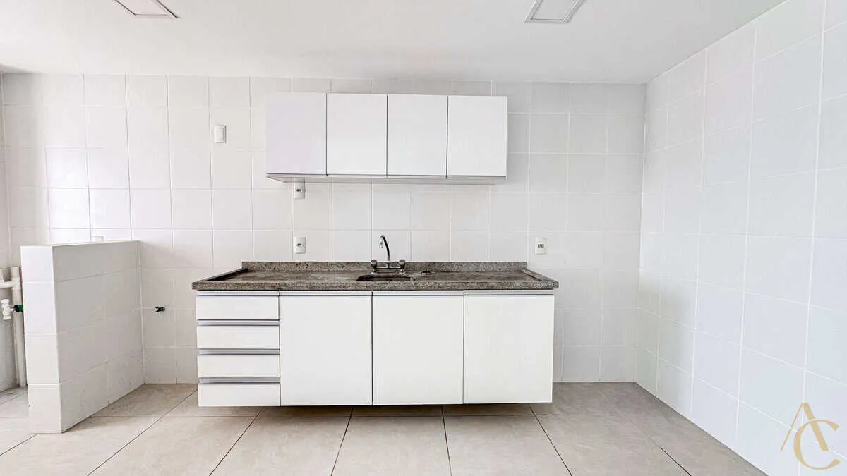 Rental apartment with 2 en-suite bedrooms and 243 m² — photo 17