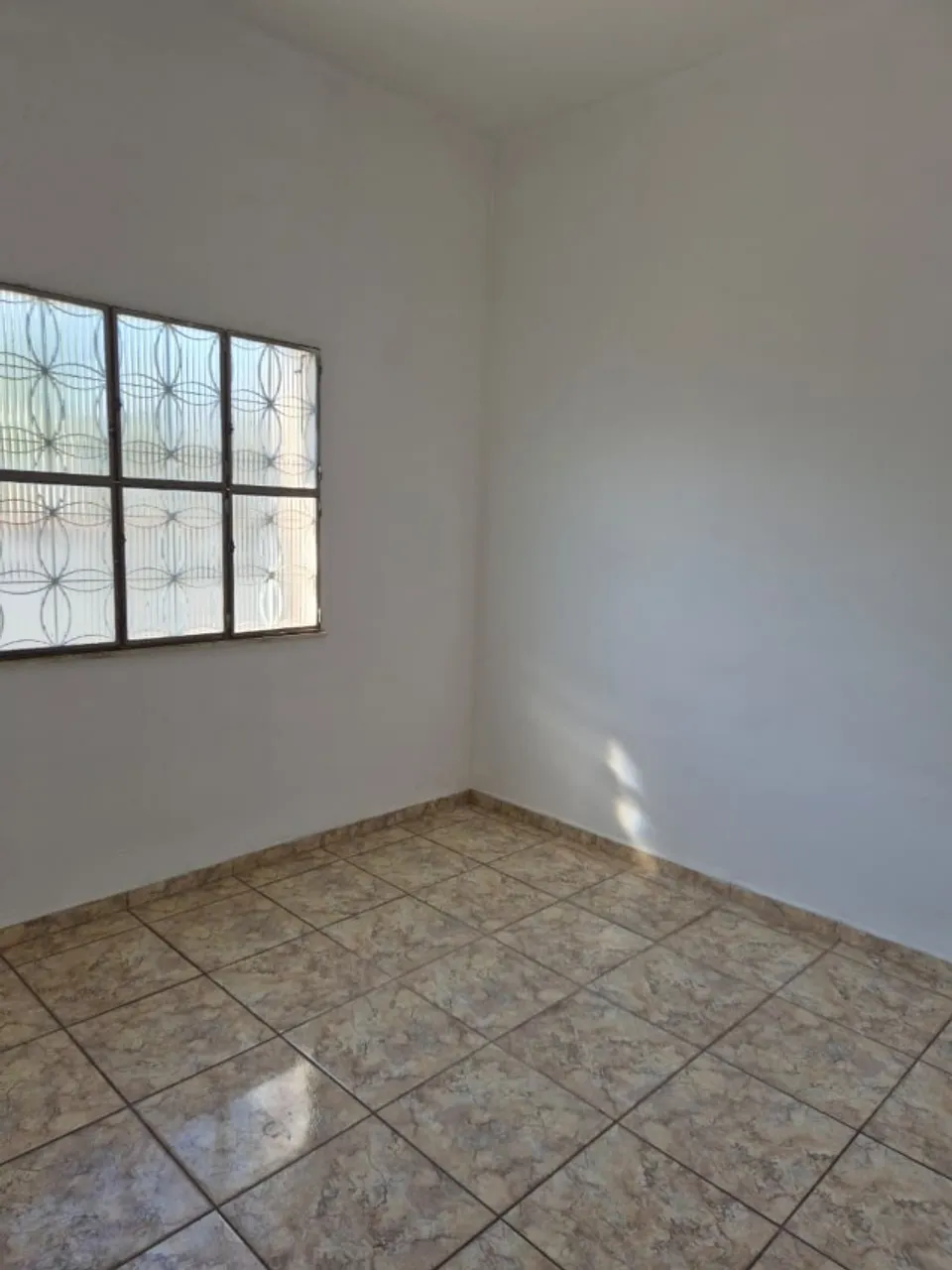 Casa sem mobília com 3 quartos e cozinha a gás — photo 12