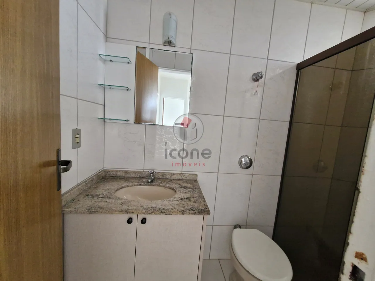 3-bedroom apartment with shared BBQ area — photo 16