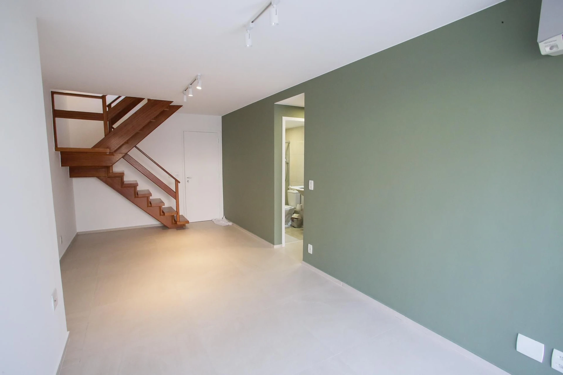 3-bedroom apartment in a building with a sauna — photo 16