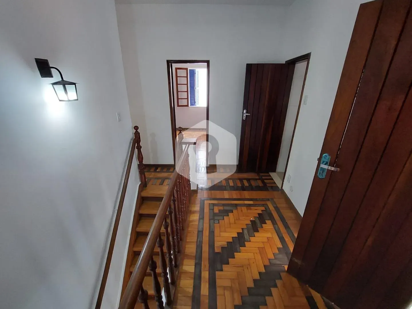 Casa de 4 quartos com vista para as montanhas — photo 37