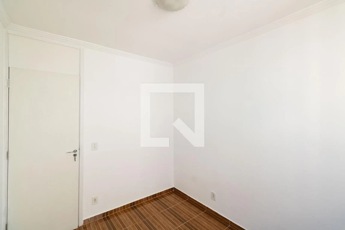 Apartamento com 2 quartos, 1 banheiro e varanda — photo 31
