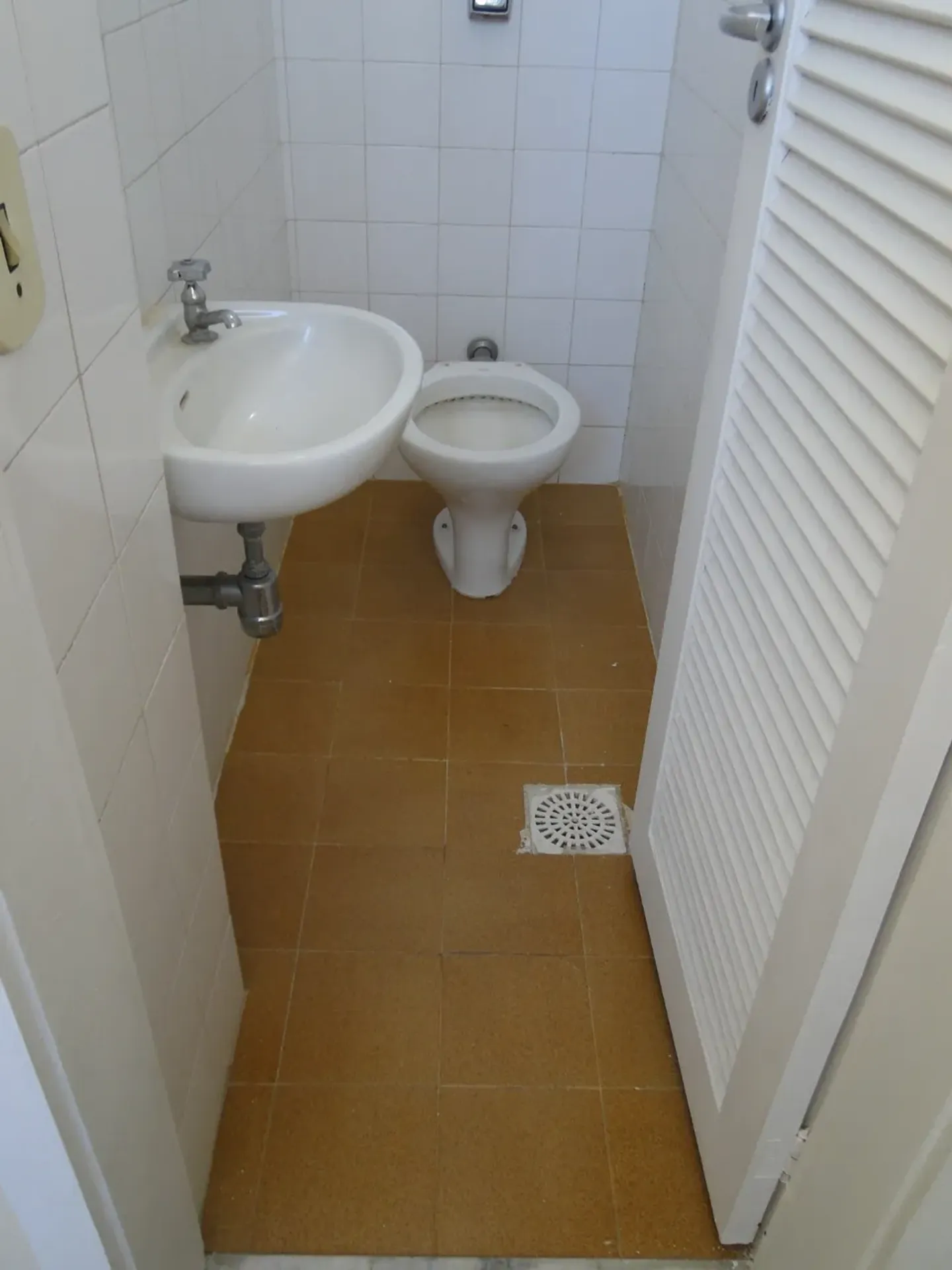 2-bedroom apartment with an en-suite and 2 bathrooms — photo 2