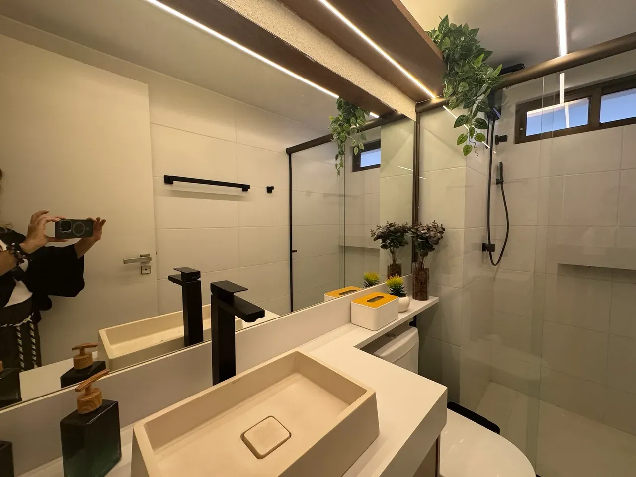 Робоче місце та 2 спальні: квартира 65 м² — photo 13