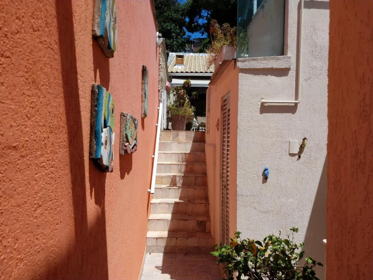 Casa mobiliada com 6 quartos e piscina aberta compartilhada — photo 10