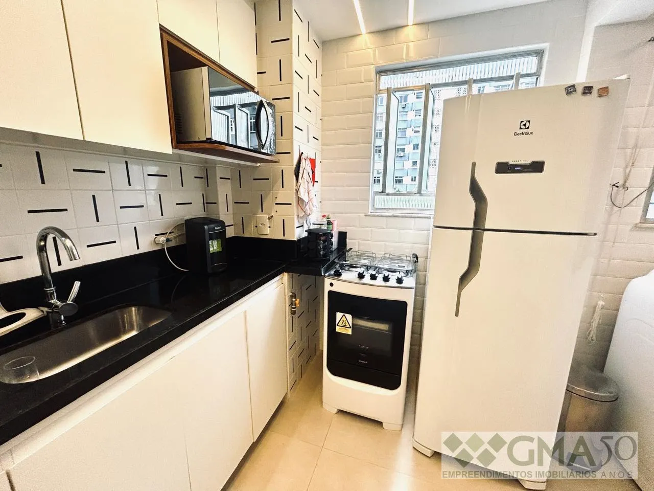 3-bedroom apartment with a washing machine — photo 8