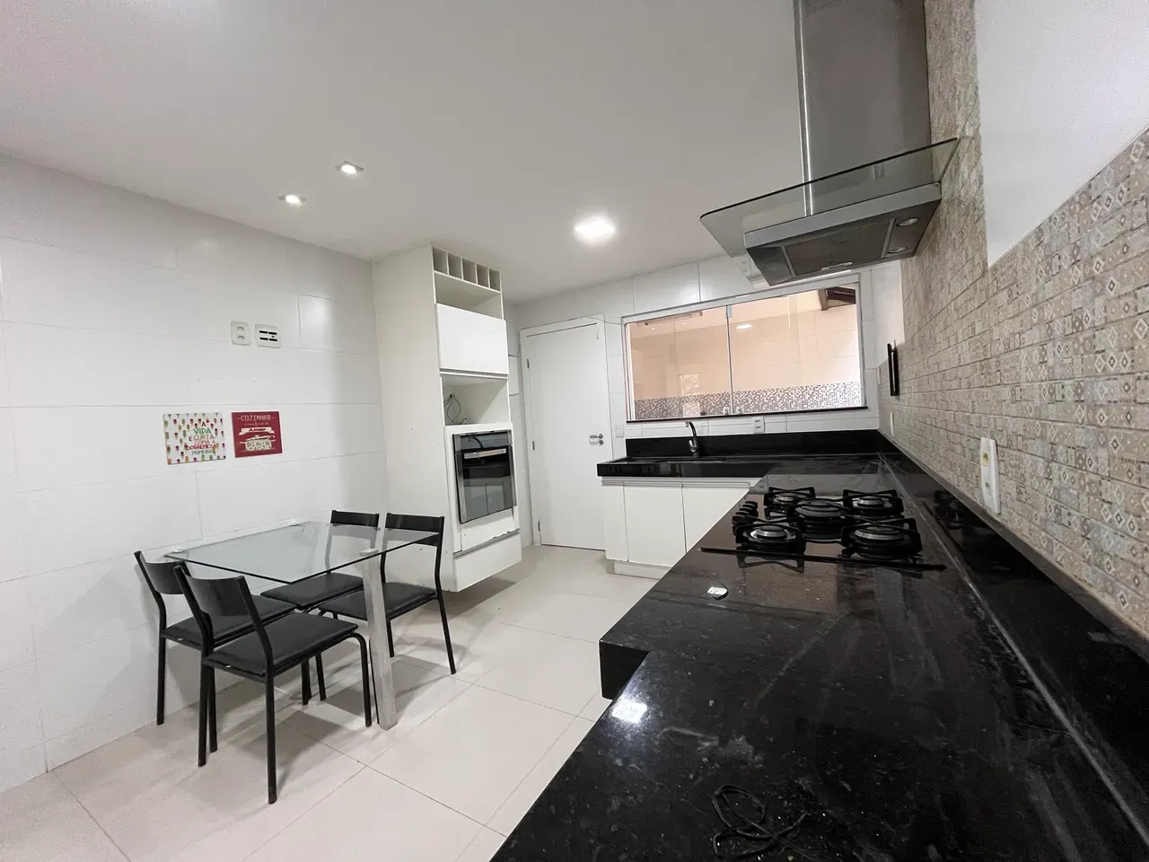 Furnished triplex house with 5 en-suite bedrooms — photo 6