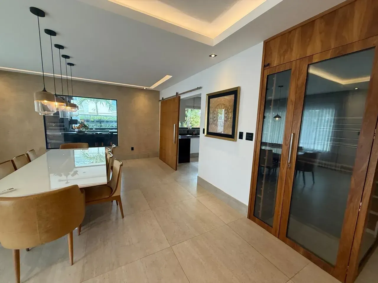 Furnished house with open-plan kitchen, 380 m² — photo 42