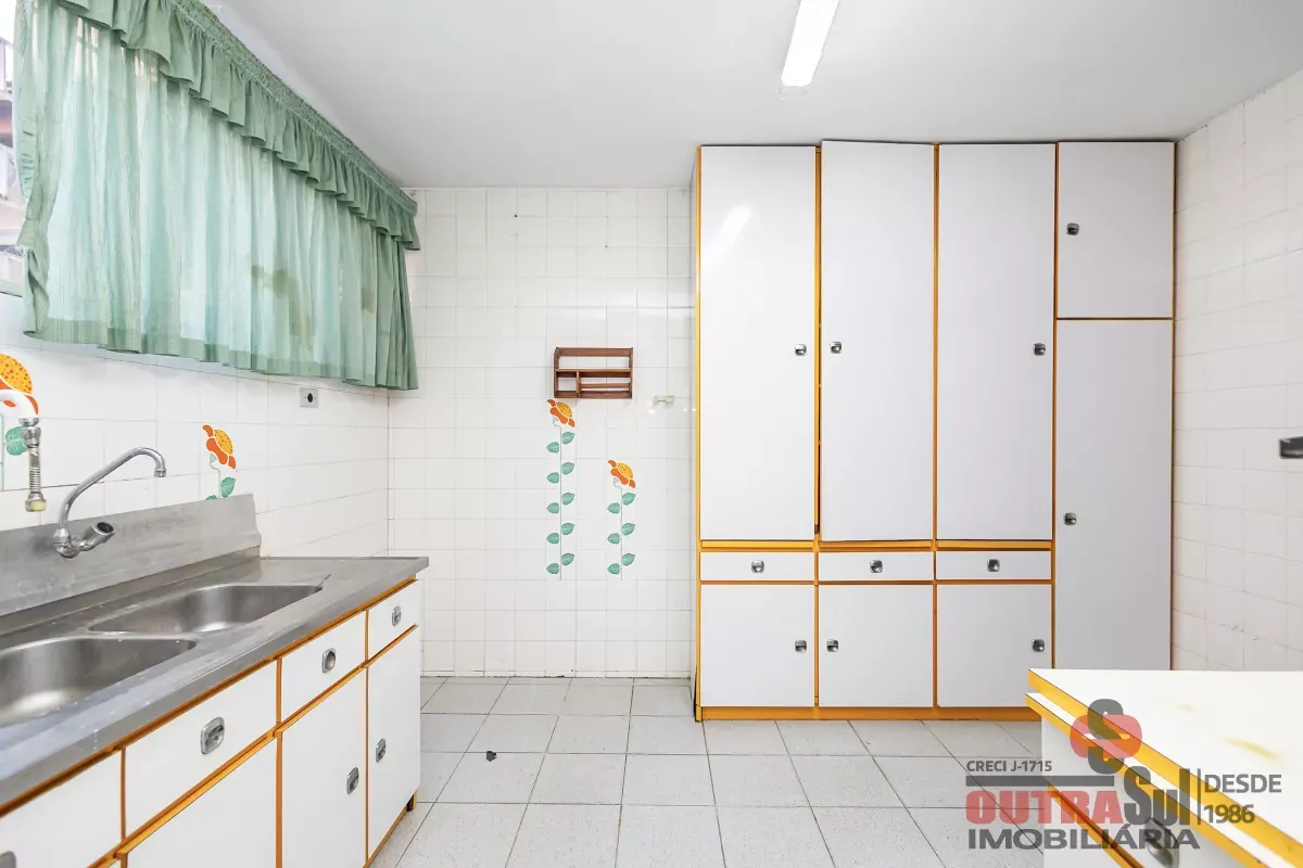 Casa com 2 dormitórios e 4 banheiros para locação — photo 32