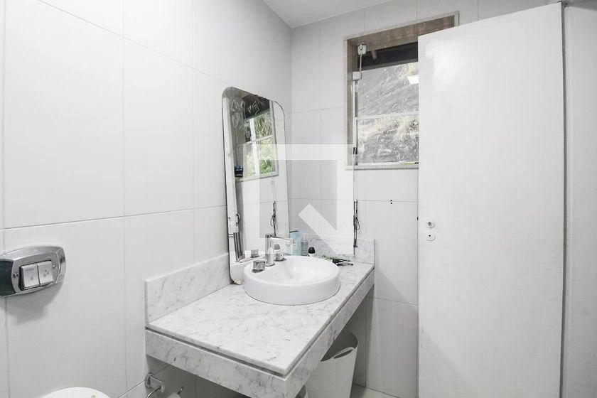 Rental house with 4 en-suite bedrooms and 606 m² — photo 16
