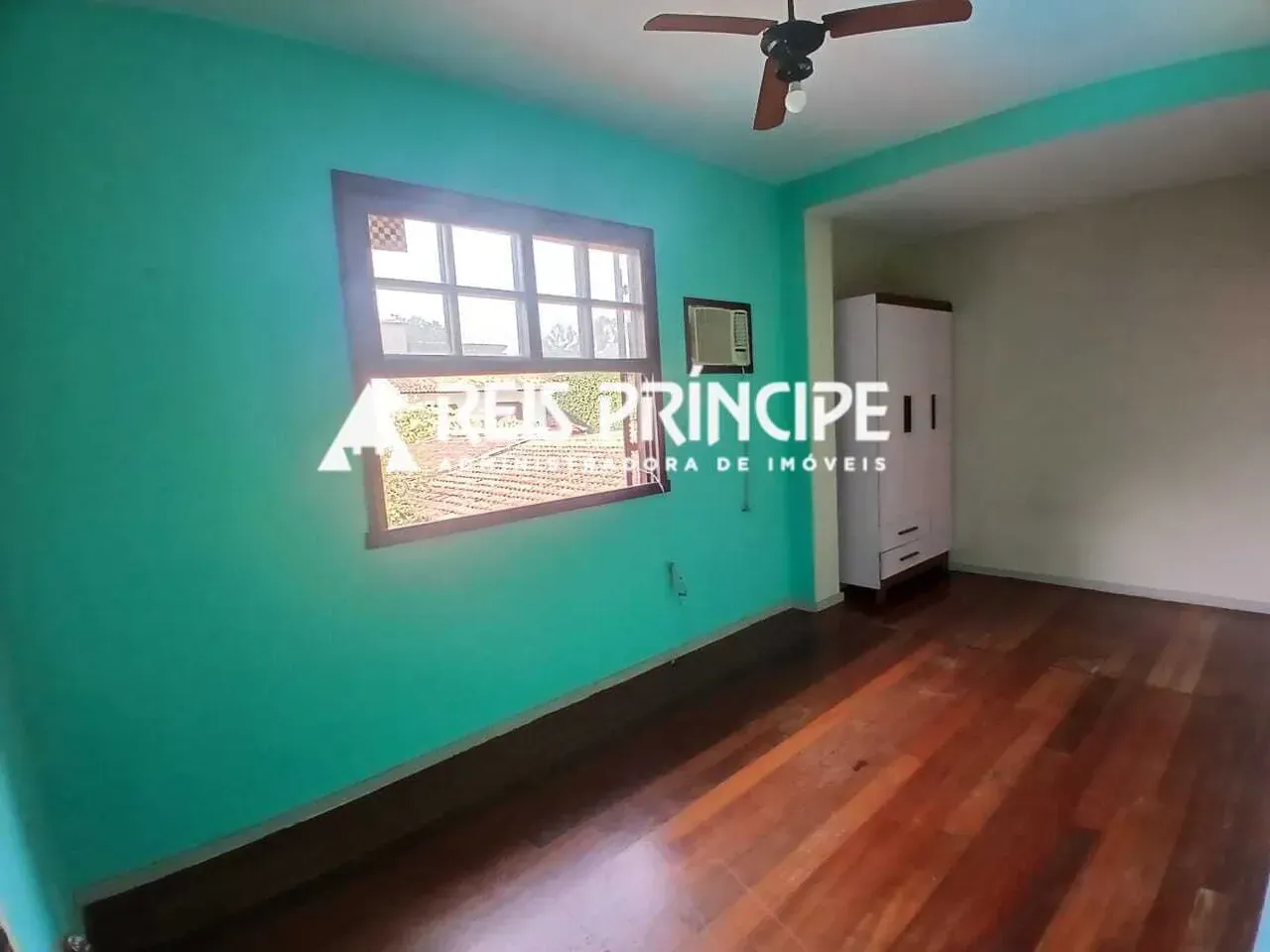 Unfurnished house with 4 bedrooms and 5 bathrooms — photo 8