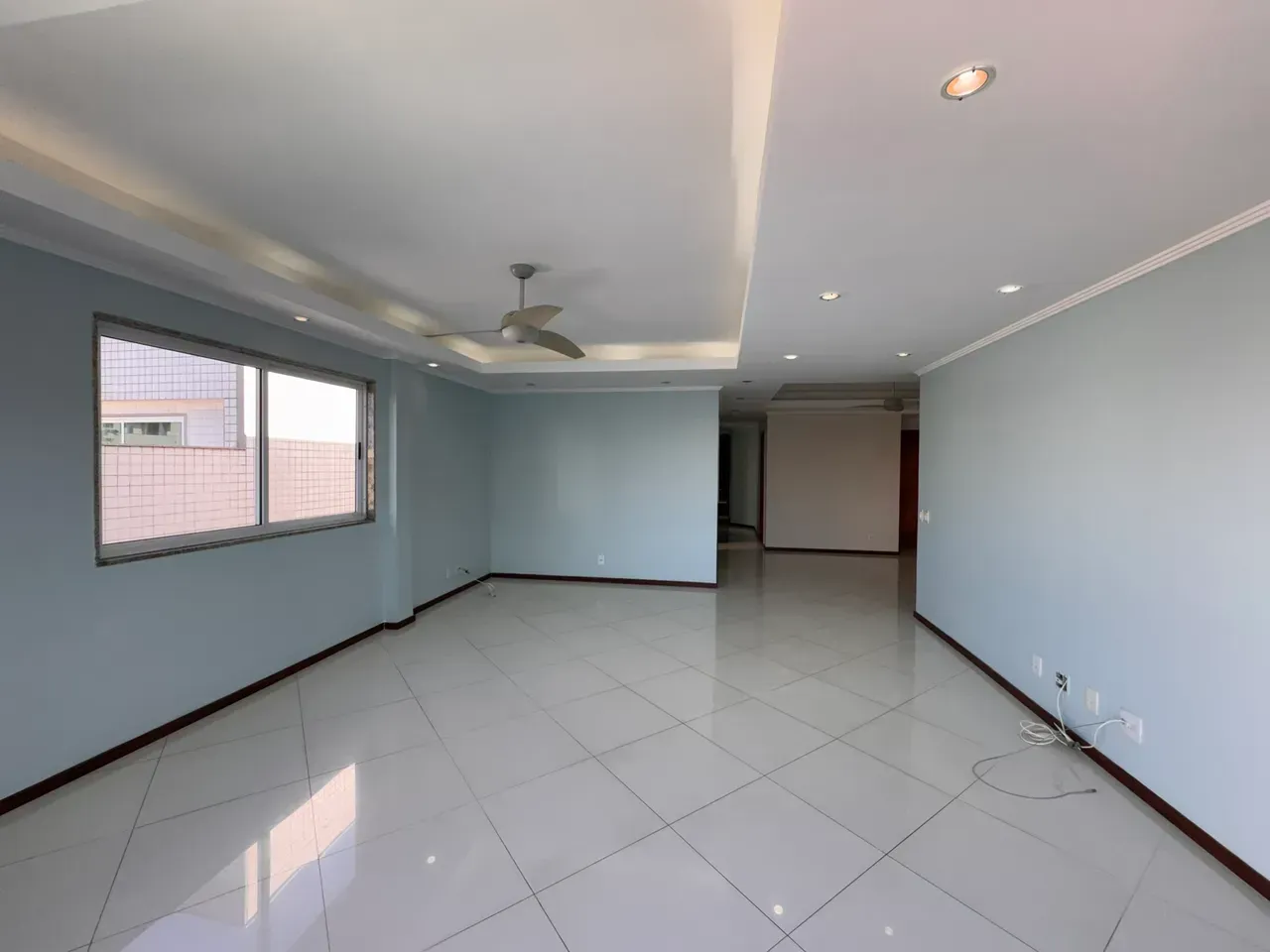 Apartamento com 4 quartos e cozinha separada fechada — photo 3