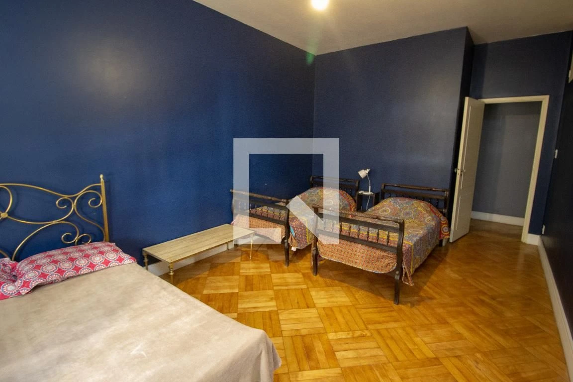 Furnished apartment with 3 bedrooms and 5 bathrooms — photo 22