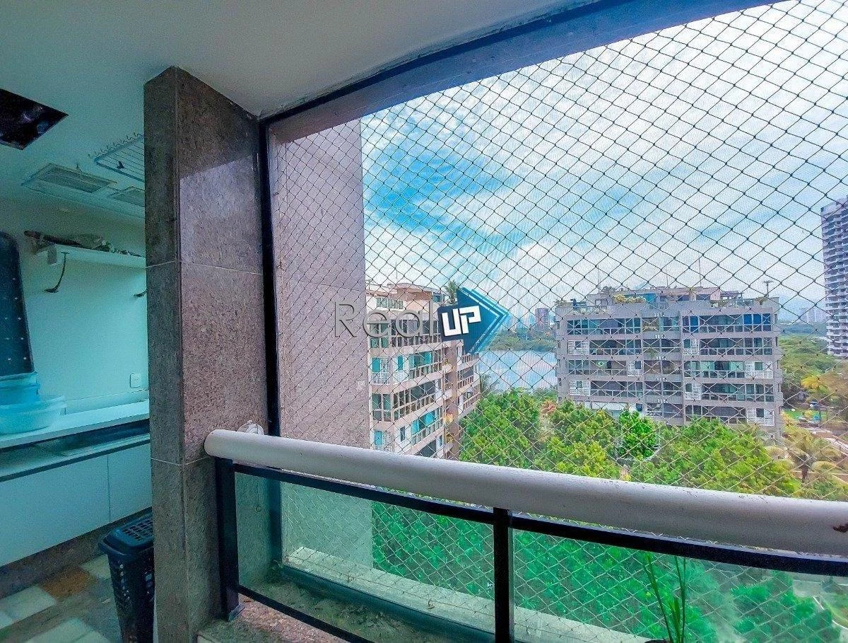 429 m² apartment with 5 bedrooms and 3 parking spots — photo 25