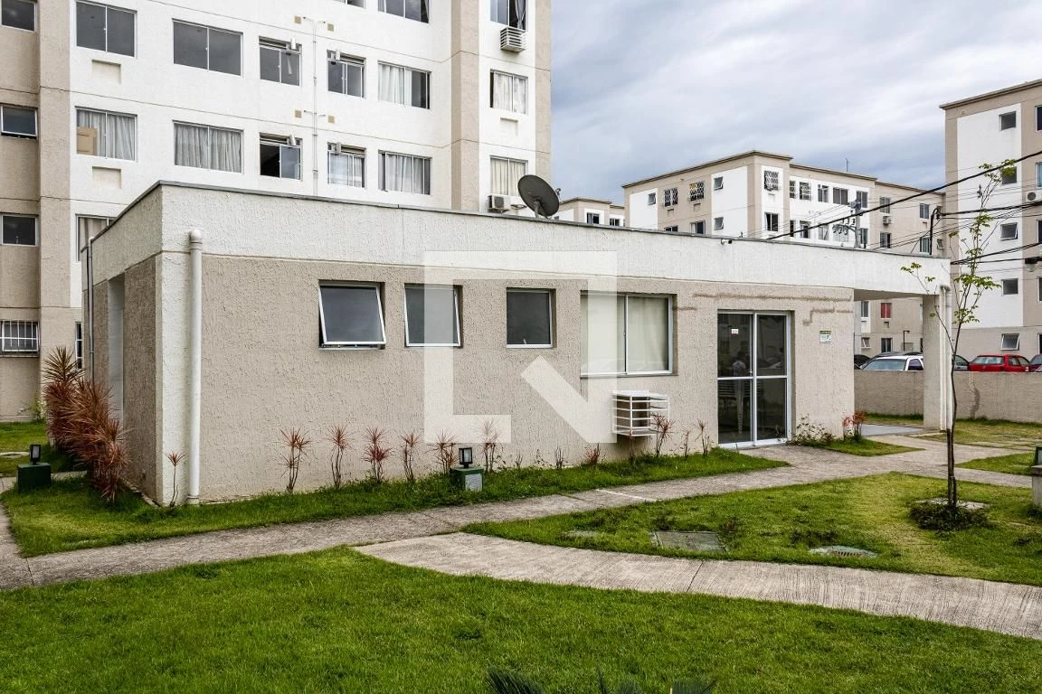 Apartamento com 2 quartos e área de lavanderia — photo 25