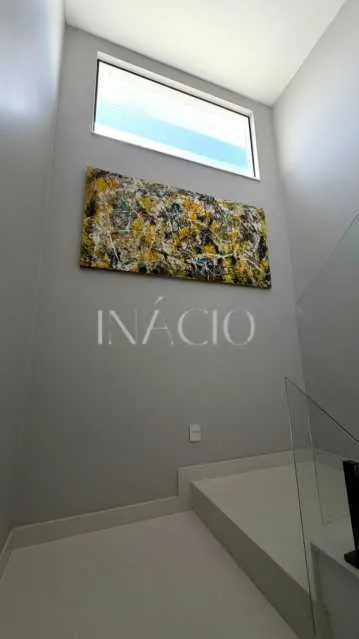 4-bedroom house with floor-to-ceiling windows — photo 13