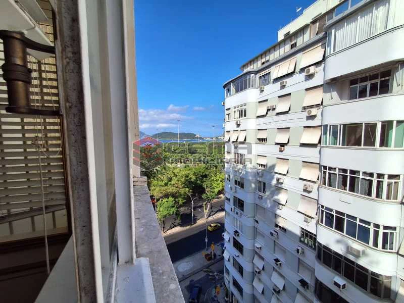 Apartamento de 4 quartos com 414 m² e varanda — photo 26