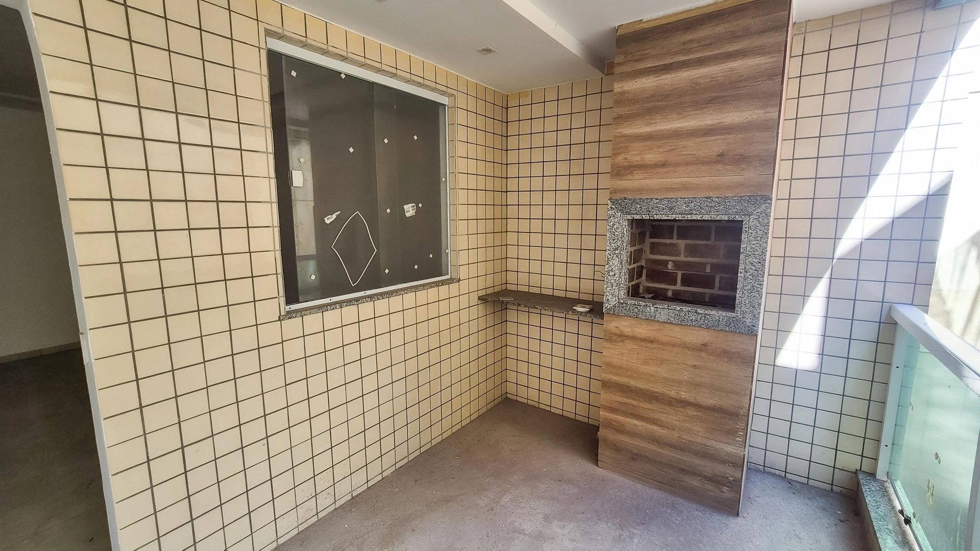 2-bedroom unfurnished apartment with closed kitchen — photo 5