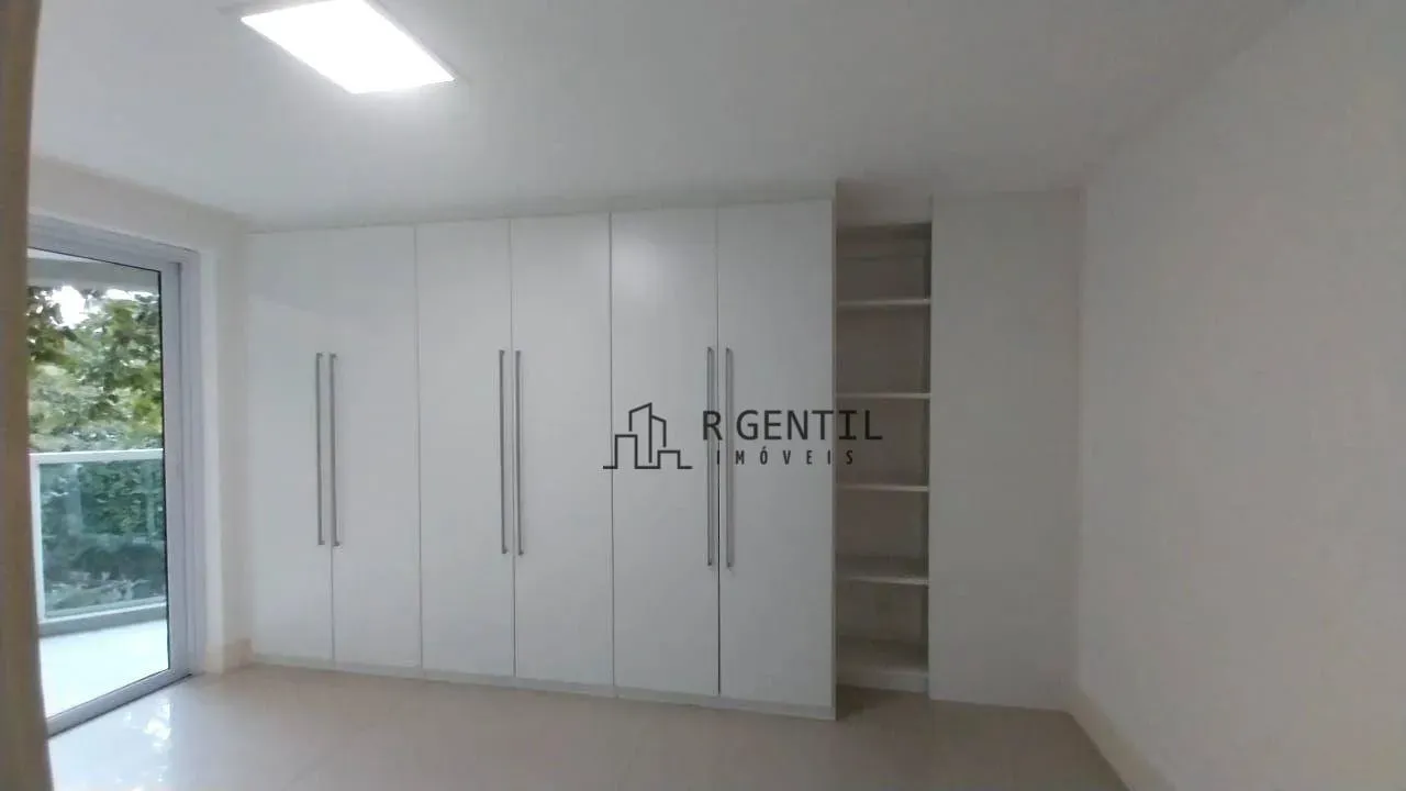 Apartamento com 4 dormitórios e 5 banheiros — photo 10